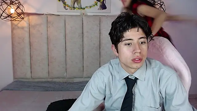 Chat +18 de mrandmrsvixencs ao vivo