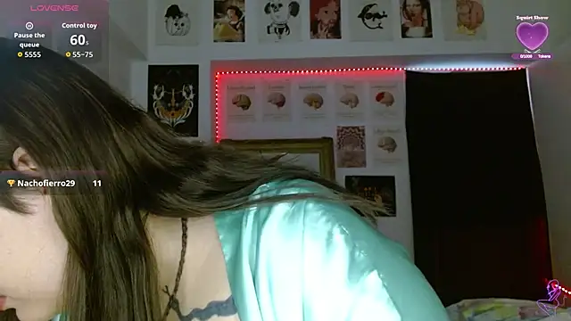 Nova-Satela 라이브 XXX 채팅