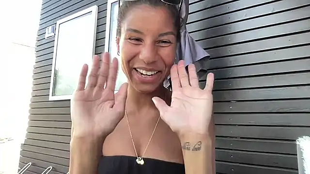 YaraEstelle – Live XXX-chat