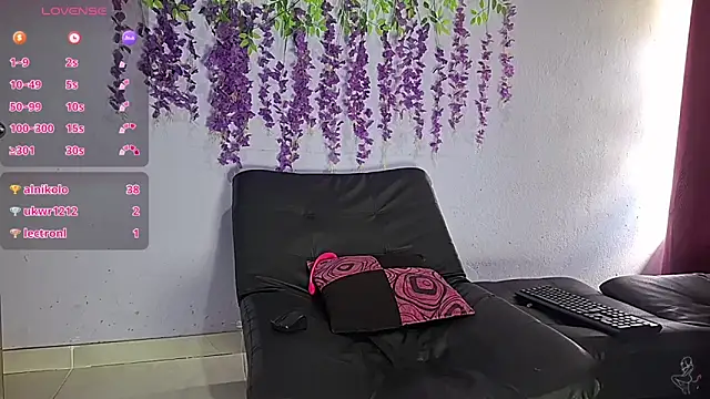 Chat +18 de GreisyAndHazzan ao vivo