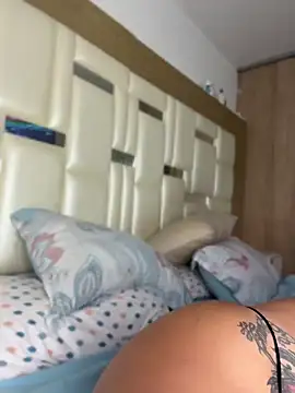 emily-Hornyy Show Webcam