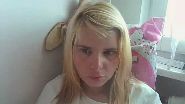 HornyElena Chat XXX in diretta