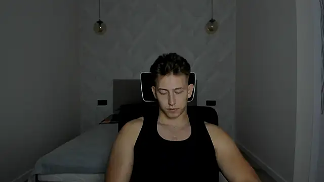 find0m_master Chat XXX live