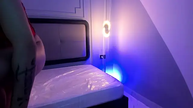 AnnyRhode_ Adlı Modelin Canlı XXX Sohbeti