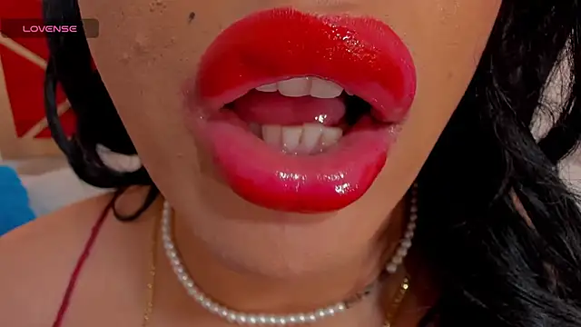 sweet_Elizabeth élő XXX-chatje