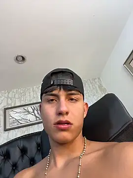 Lander_Cruz 现场XXX聊天