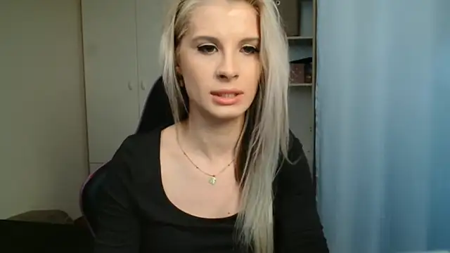 KristineGlow Chat XXX live