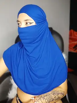 دردشة Lubnna الجنسية المباشرة