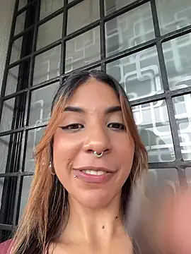 VioletaHills_のライブXXXチャット
