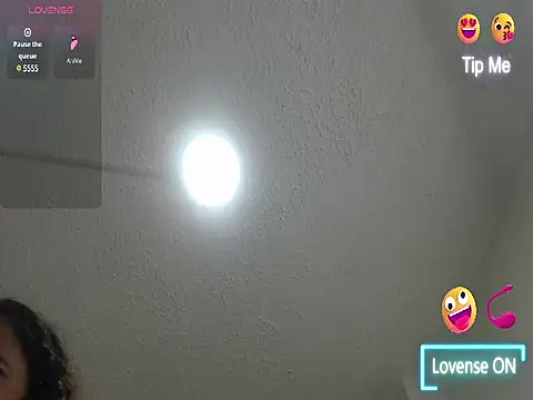 Chat +18 de Renata_Valentina ao vivo