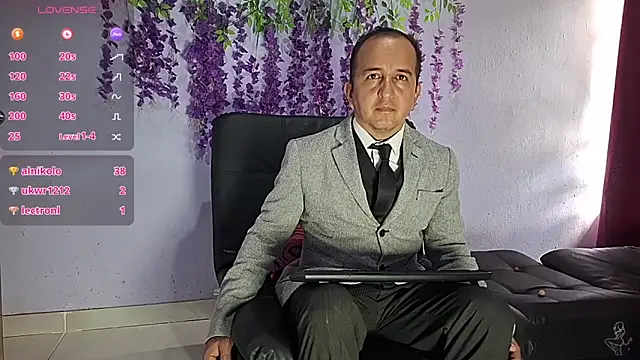 GreisyAndHazzan Live XXX-chat