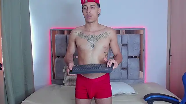 orionblaze69_'s Live XXX Chat