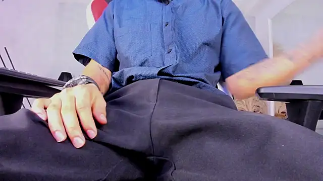 DylanRoyce_ লাইভ XXX চ্যাট
