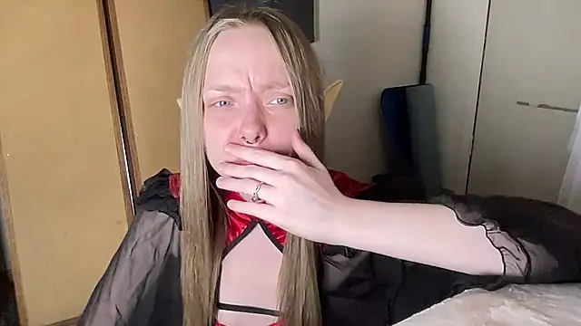 ElfGirlAna: онлайн-секс-чат