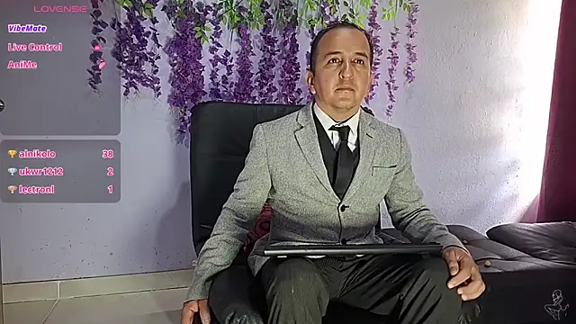 GreisyAndHazzan Chat XXX in diretta