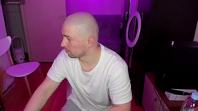 Pokazy przed kamerką – Michael_Wolfborn
