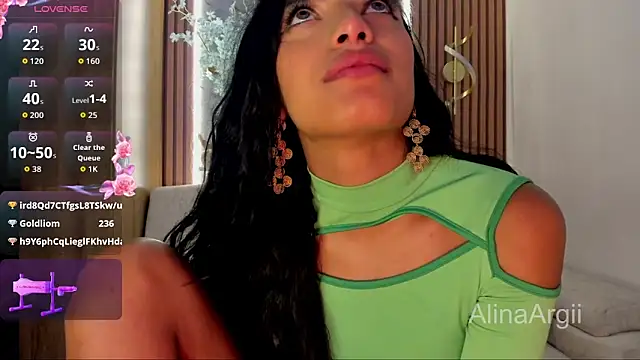 Chat +18 de AlinaArgii ao vivo