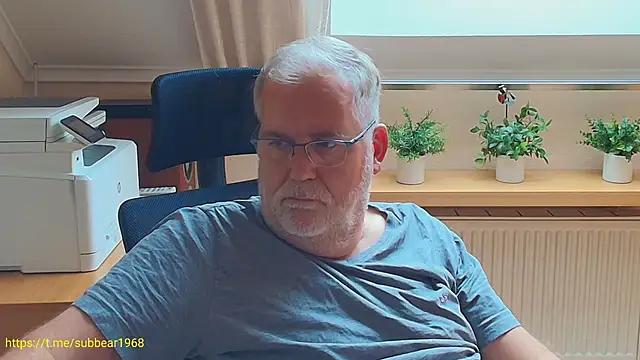 subbear1968 élő XXX-chatje