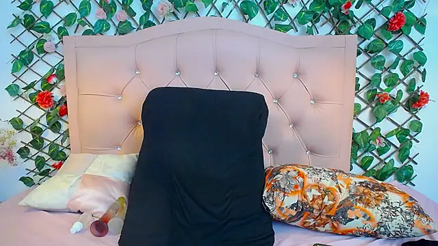 LucyCute_1: απευθείας συνομιλία ΧΧΧ