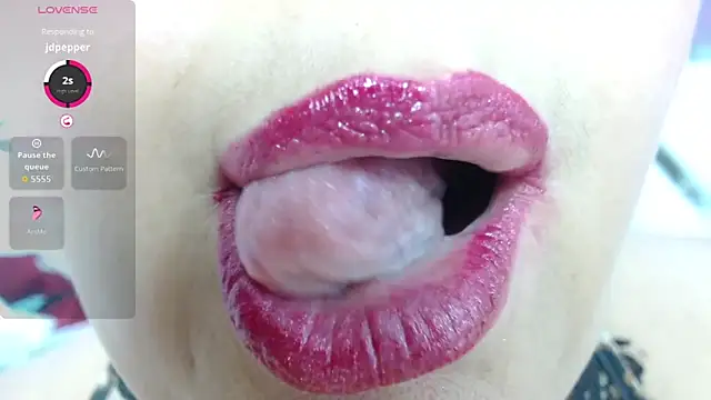 Kerly_Doll Adlı Modelin Canlı XXX Sohbeti