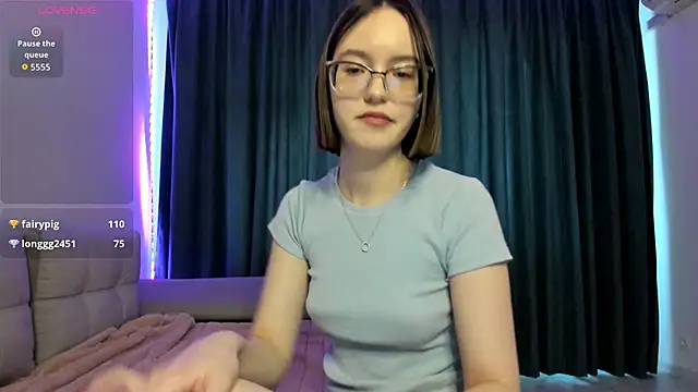 Chat +18 de Elli_Lane ao vivo