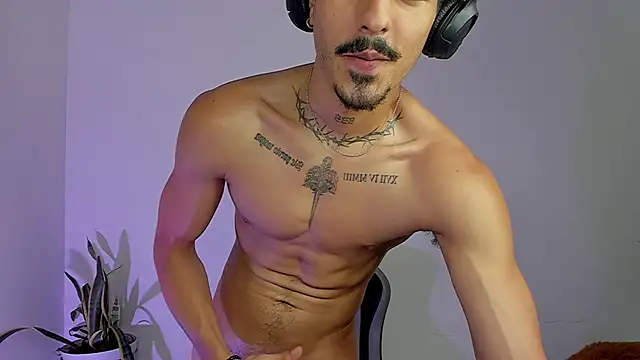 Chat XXX en directo de Lukeetaylor