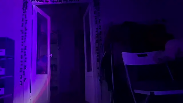 Small_joke Chat XXX live
