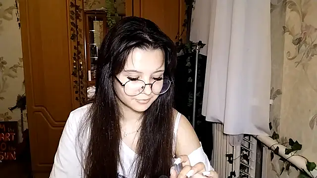 Adililyn Live XXX chat