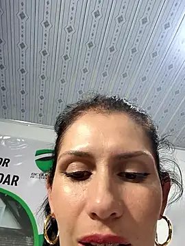 Alysson-- Live XXX Chat