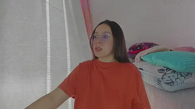 HARLEYNAPIER's Live XXX Chat