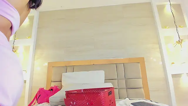 chloe_murray Live XXX-chat