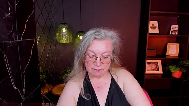 NataliMellow Adlı Modelin Canlı XXX Sohbeti