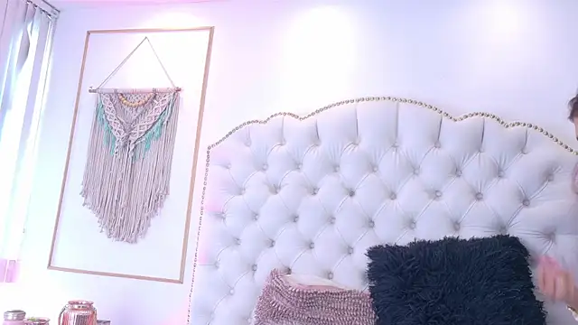 XXX chat uživo modela Sara_funy