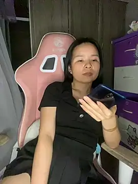 Chatroom XXX en direct de Ivy_Trix2