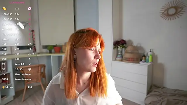 צ'א ט XXX בשידור חי של SunnyAdrid