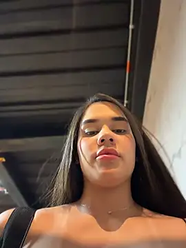Chat +18 de BellaLeclair ao vivo