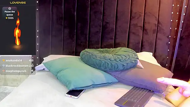 Chat +18 de Bryan_robayo5 ao vivo