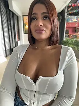 Chat +18 de Irina_Velvett ao vivo