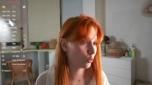 Chat +18 de SunnyAdrid ao vivo