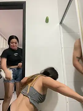 Webkamerová show royalgirls_x
