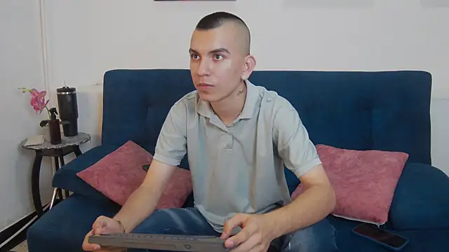 Chat XXX ao vivo de Rowan_Cley