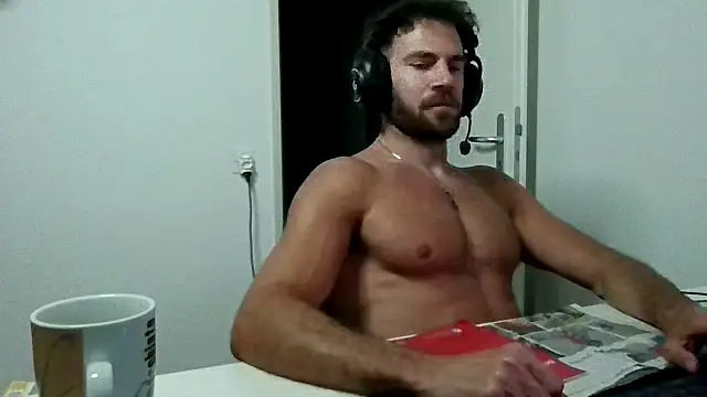 Chat +18 de alpha-hunk ao vivo