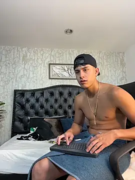 Chat +18 de Lander_Cruz ao vivo
