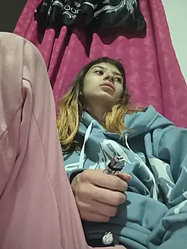 KratosAfroditacs Chat XXX in diretta