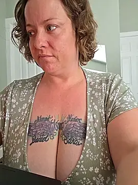 julimonroe's Live XXX Chat