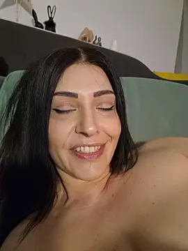 Czat XXX na żywo – AryaSummersReal