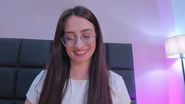 AndraCyruss Chat XXX live