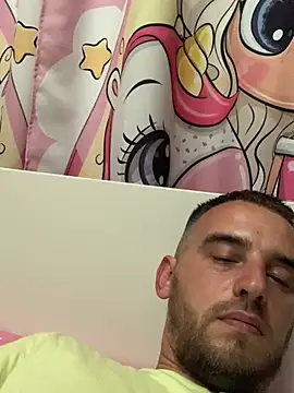 Maxpeins live XXX chat