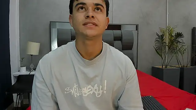 Charlie___Musk Webcam Show