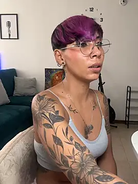 MiaMorgan_ XXX чат на живо